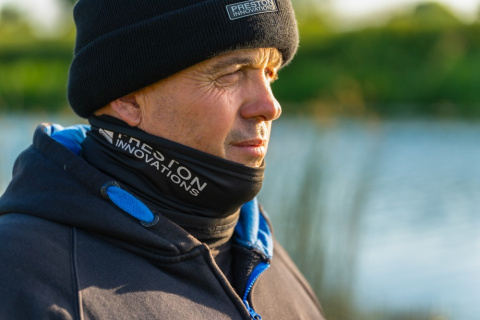 P0200559 Neck Warmer_ls_02.jpg